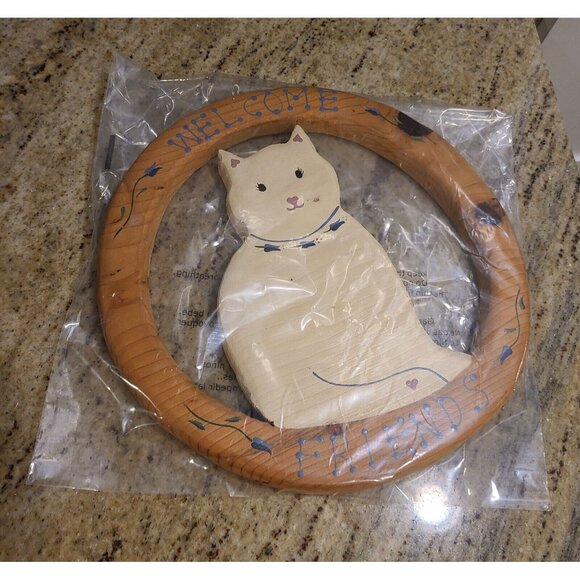 Wood Welcome Friends Round Sign Cut out White Cat Hand Painted 80's Hearts 10.5" - Picture 10 of 10